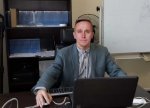 Курцов Р.Г. В кабинете тестирования.